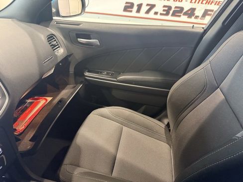 Used 2019 Dodge Charger SXT image 25