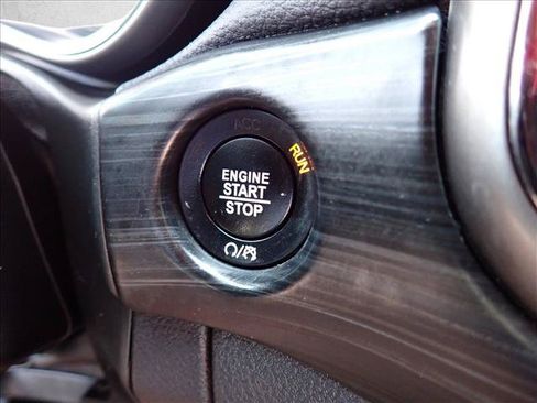 Used 2020 Jeep Grand Cherokee Laredo AWD/4WD image 20