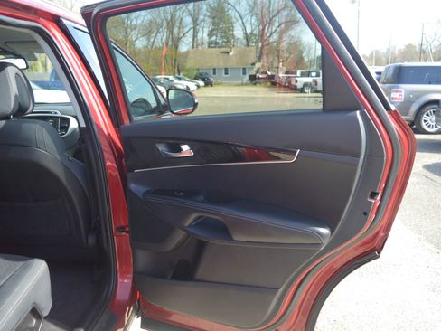 Used 2016 Kia Sorento LX w/ LX Convenience Package image 23