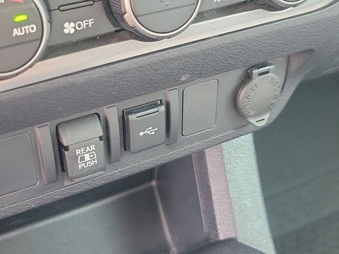 Used 2022 Toyota Tacoma SR5 RWD image 28