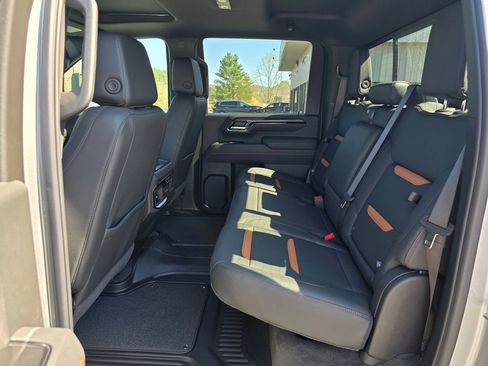 New 2026 GMC Sierra 2500 AT4 w/ AT4 Premium Plus Package AWD/4WD image 12