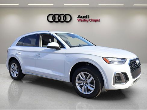 Used 2023 Audi Q5 2.0T Premium w/ Convenience Package image 7