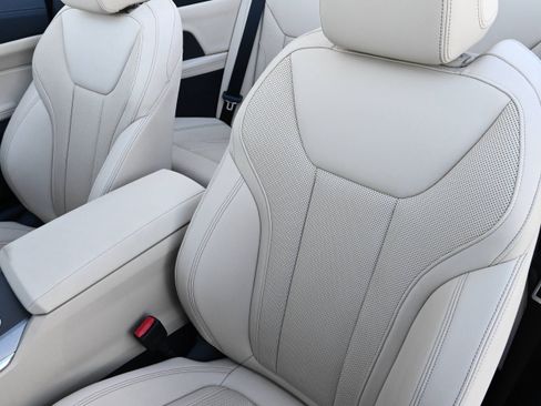 Certified 2025 BMW M440i Convertible image 10