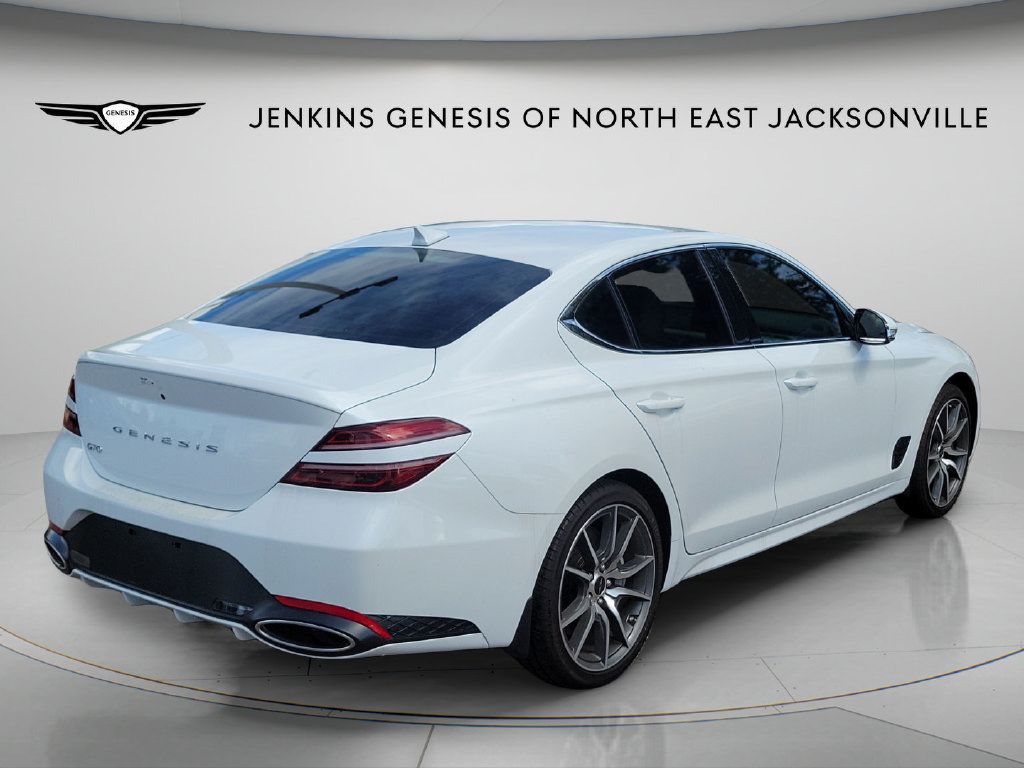 Used 2025 Genesis G70 2.5T RWD image 2