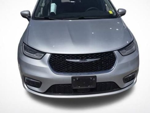 Certified 2023 Chrysler Pacifica Touring-L FWD image 30