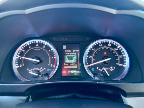 Used 2019 Toyota Highlander XLE image 20
