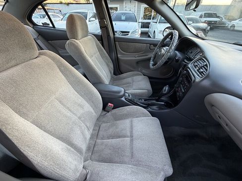 Used 2001 Oldsmobile Alero GX image 12