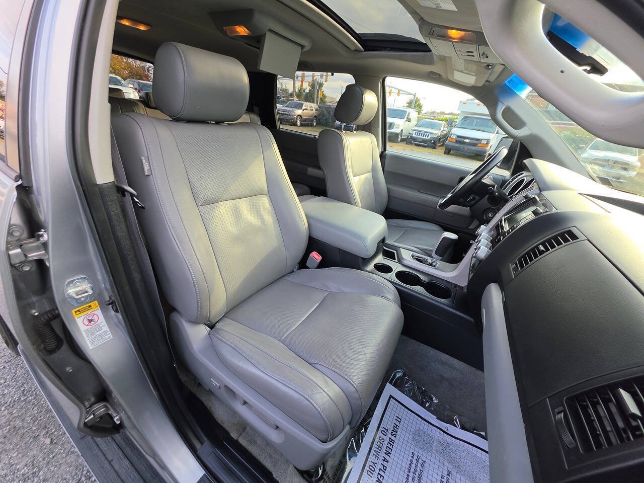 Used 2008 Toyota Sequoia Platinum w/ Cold Area Pkg AWD/4WD image 12