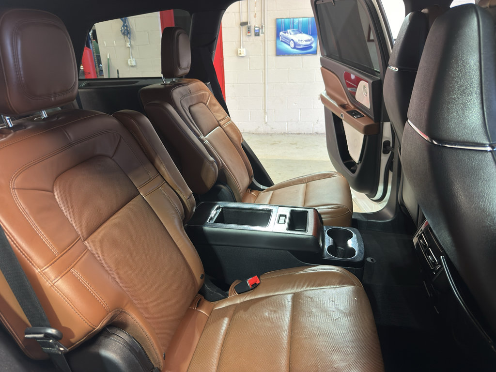 Used 2021 Lincoln Aviator Reserve w/ Equipment Group 202A AWD/4WD image 26
