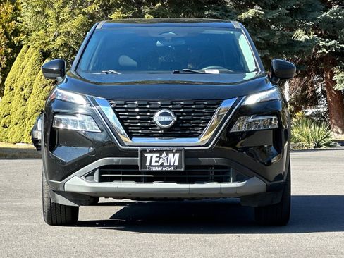 Used 2023 Nissan Rogue SV image 9