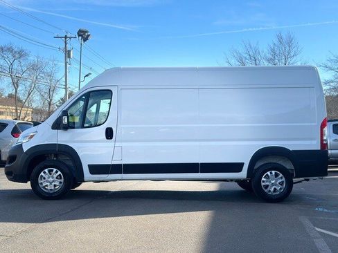 New 2026 RAM ProMaster 2500 w/ Quick Order Package 22G SLT image 2