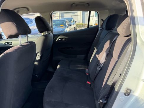 Used 2013 Nissan Leaf SV w/ LED & Quick Charge Pkg FWD image 12