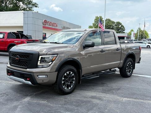 Used 2021 Nissan Titan PRO-4X w/ Pro-4x Utility Package AWD/4WD image 26