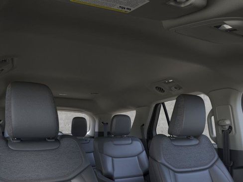 Used 2026 Ford Explorer Active w/ Active Comfort Package AWD/4WD image 32