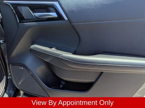 Used 2025 Mitsubishi Outlander SE AWD/4WD image 32