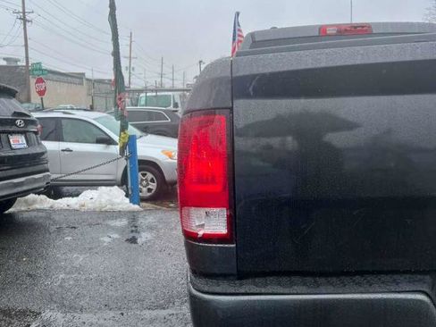 Used 2019 RAM 1500 Express image 8