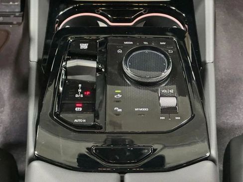 New 2026 BMW 530i xDrive w/ M Sport Package AWD/4WD image 17