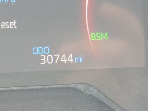 Used 2025 Toyota RAV4 XLE image 31