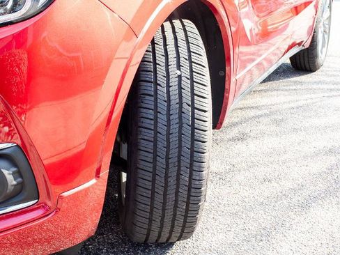 Used 2019 Buick Envision Essence image 9