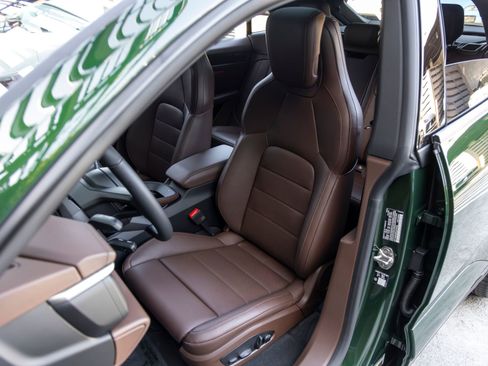 Certified 2026 Porsche Macan Electric RWD image 5