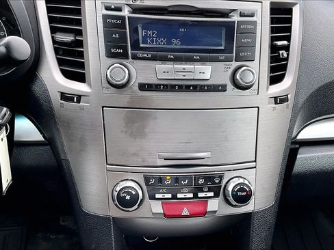 Used 2013 Subaru Outback 2.5i Premium AWD/4WD image 13