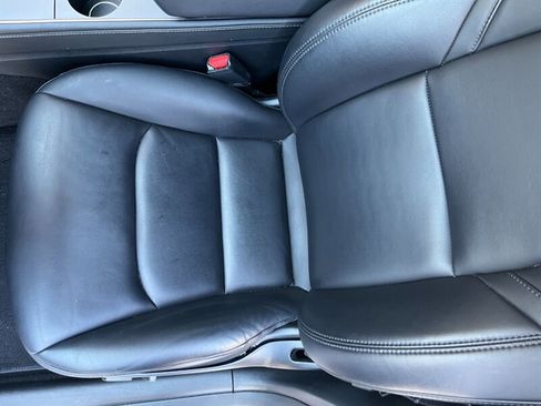 Used 2024 Tesla Model Y Long Range RWD image 38