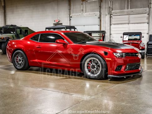 Used 2015 Chevrolet Camaro SS w/ SS Performance Package RWD image 12