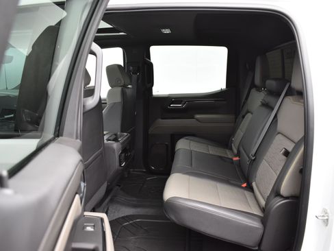 Used 2024 Chevrolet Silverado 1500 ZR2 w/ Technology Package image 10