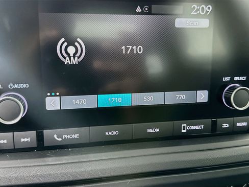 Used 2025 Honda Accord LX image 14