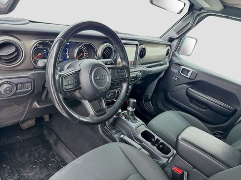 Used 2021 Jeep Gladiator Sport AWD/4WD image 7