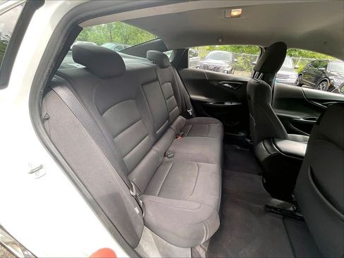 Used 2017 Chevrolet Malibu LS w/ LPO, Convenience Package 1 FWD image 16