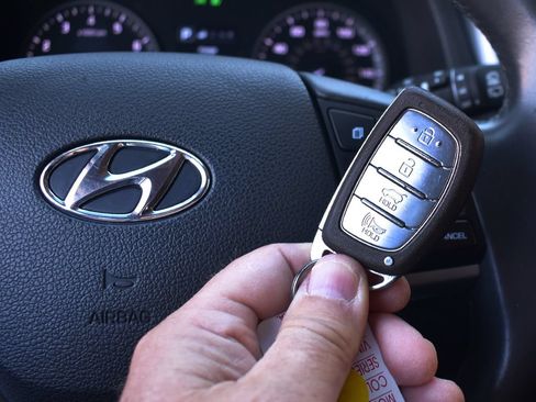 Used 2016 Hyundai Tucson Sport AWD/4WD image 9