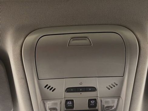 Certified 2023 GMC Acadia SLE w/ Driver Convenience Package image 14