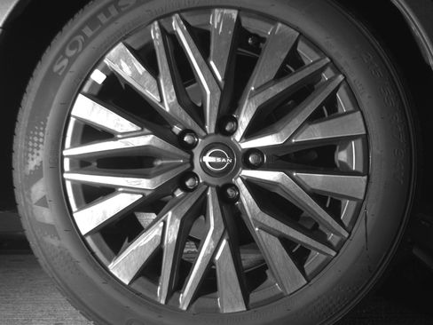 Used 2025 Nissan Altima 2.5 SV FWD image 15