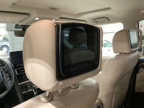 Certified 2023 Nissan Armada Platinum w/ Captain's Chairs Package AWD/4WD image 21