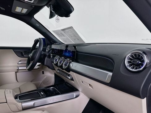 Certified 2025 Mercedes-Benz GLB 250 image 30