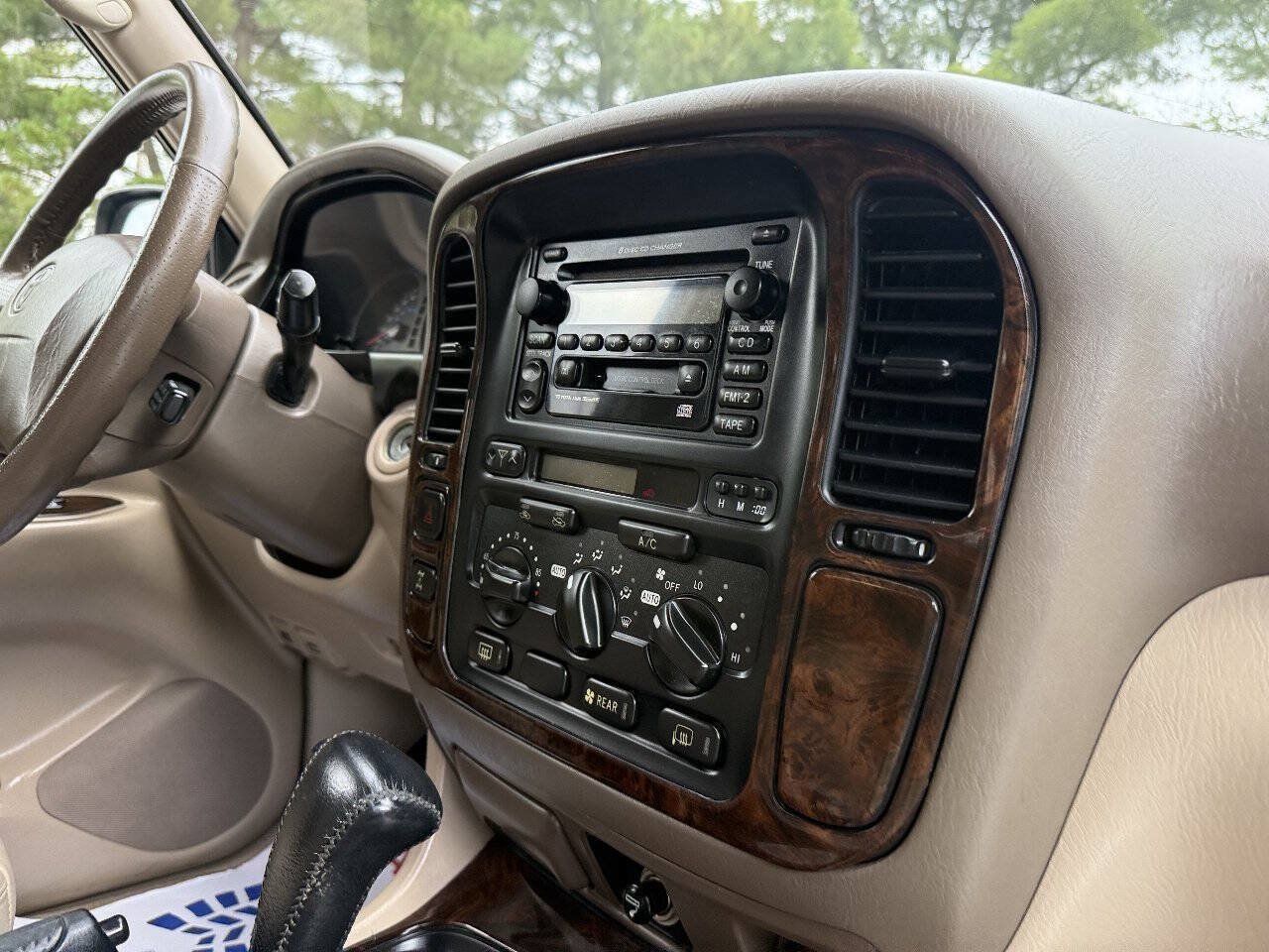 Used 2000 Toyota Land Cruiser AWD/4WD image 95