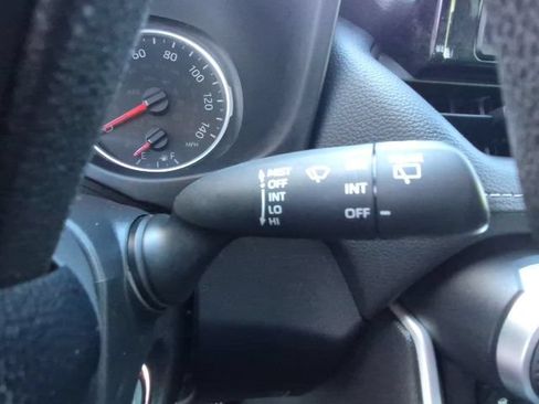 Used 2021 Toyota RAV4 LE w/ Carpet Mat Package (TMS) AWD/4WD image 17