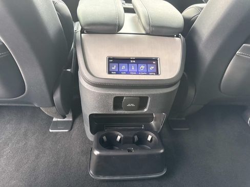 New 2026 Lincoln Navigator Reserve w/ Jet Appearance Package AWD/4WD image 17