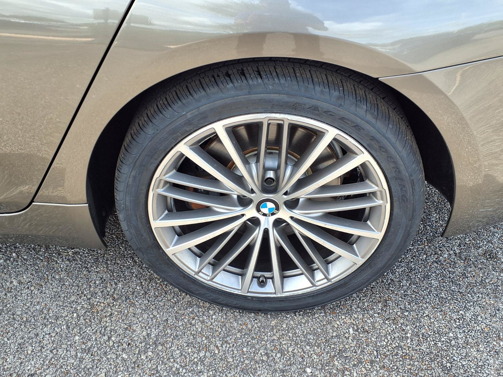 Used 2019 BMW 540i w/ Convenience Package RWD image 25