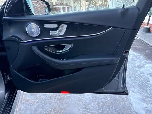 Used 2019 Mercedes-Benz E 300 4MATIC image 15