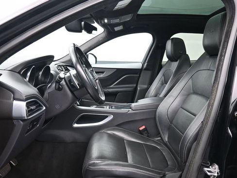 Used 2020 Jaguar F-PACE S image 10