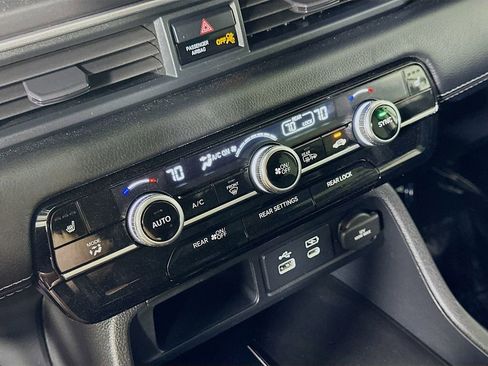 Used 2023 Honda Pilot Touring image 28