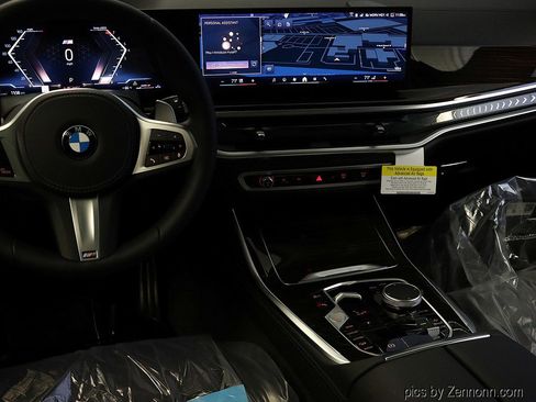 Used 2026 BMW X7 xDrive40i w/ M Sport Package image 17