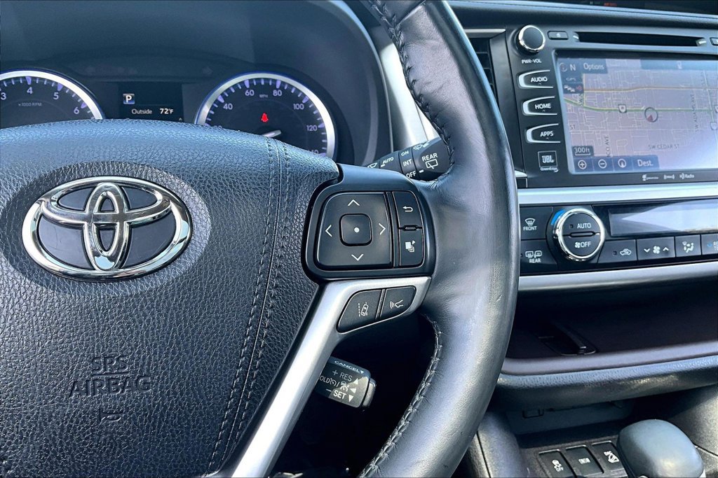 Used 2018 Toyota Highlander Limited Platinum AWD/4WD image 25