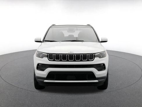 Used 2025 Jeep Compass Limited AWD/4WD image 2