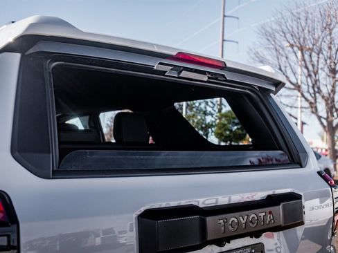 Used 2025 Toyota 4Runner TRD Off-Road Premium image 36