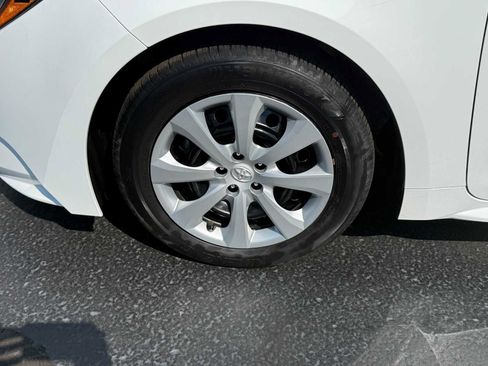 Used 2024 Toyota Corolla LE FWD image 10