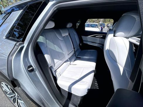 Used 2024 Cadillac Lyriq Sport image 19