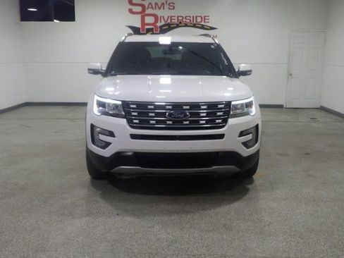 Used 2017 Ford Explorer Limited AWD/4WD image 6